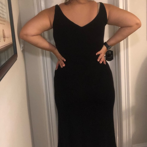 BLACK RIBBED MIDI DRESS - Picture 3 of 3